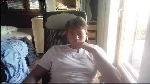 iloveyoutoo2000 online show from 8, 9, 2025