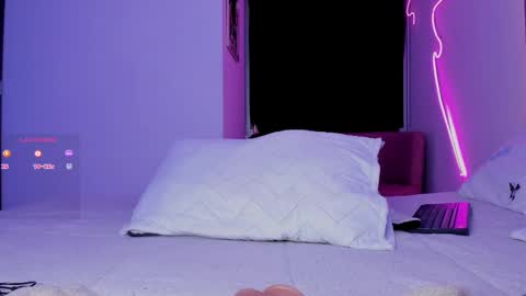 Snapshot of im_eli1 chatting on 28, 1, 2025 Eli online show from 28, 1, 2025