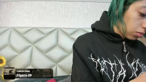 Snapshot of im_gaia chatting on 23, 11, 2025 Im Gaia online show from 23, 11, 2025