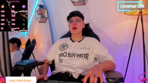 Snapshot of im_juaniito chatting on 5, 10, 2025 40 OFF TODAY online show from 5, 10, 2025