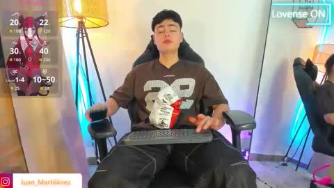 Snapshot of im_juaniito chatting on 2, 11, 2025 40 OFF TODAY online show from 2, 11, 2025