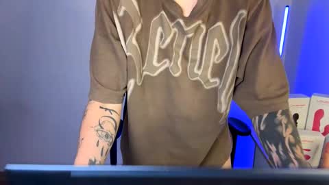 Laia online show from 3, 2, 2025