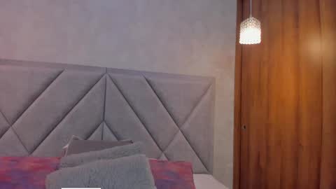 Manu  online show from 24, 4, 2026