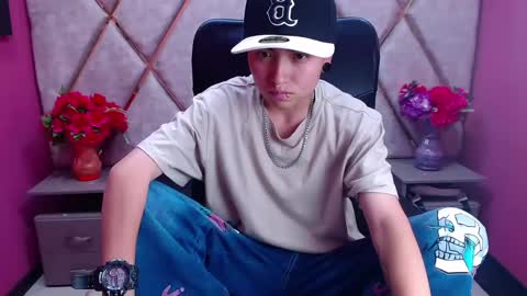 Snapshot of im_mathias chatting on 12, 2, 2025 mathias online show from 12, 2, 2025