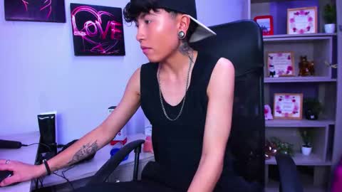 Snapshot of im_mathias chatting on 29, 10, 2025 mathias online show from 29, 10, 2025