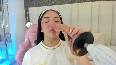 im_miadoll online show from 12, 6, 2026