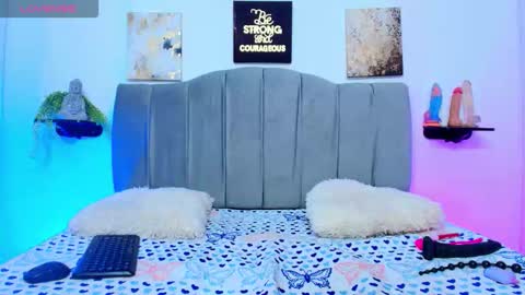 im_riley_ online show from 8, 11, 2025