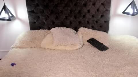 im_sky_ online show from 3, 3, 2026