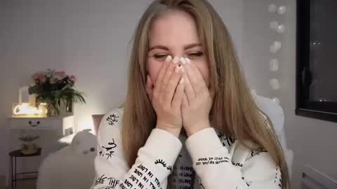 ImKeira online show from 1, 3, 2025