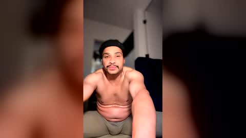 Snapshot of imlightskn chatting on 8, 1, 2026 imlightskn online show from 8, 1, 2026