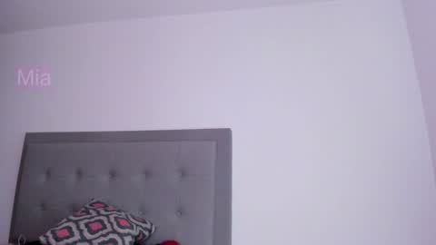 mia ---------  COL TIME online show from 9, 2, 2025