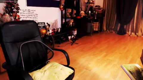 Empress online show from 11, 2, 2025