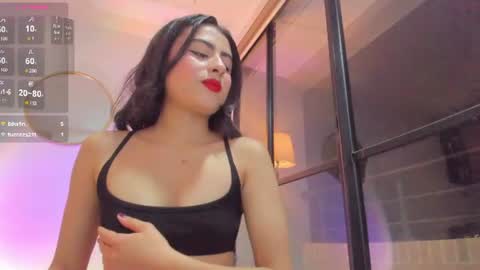 imsofia_dy online show from 25, 6, 2026