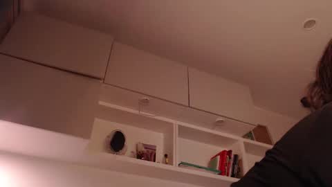 Snapshot of in_yan chatting on 13, 9, 2025 Lin online show from 13, 9, 2025