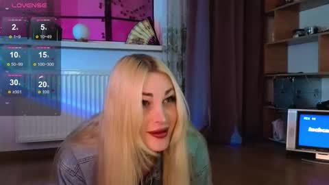  Dina  Help me reach 100 likes  online show from 15, 9, 2025