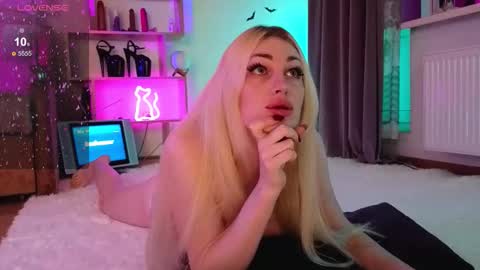  Dina  Help me reach 100 likes  online show from 8, 10, 2025