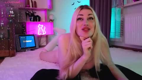  Dina  Help me reach 100 likes  online show from 17, 10, 2025