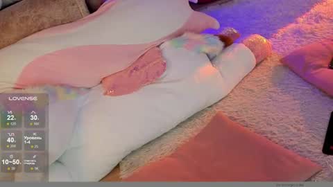  Dina  Help me reach 100 likes  online show from 25, 6, 2026