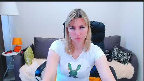 incredible_ariela online show from 29, 7, 2026