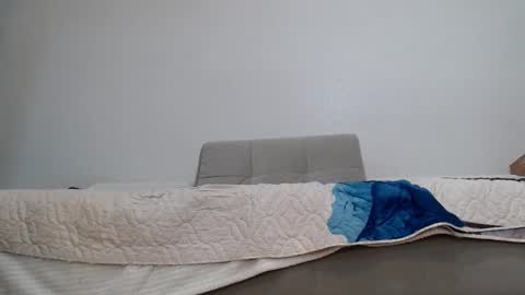 Della online show from 18, 1, 2025