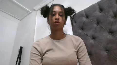 indanbella19 online show from 30, 6, 2026