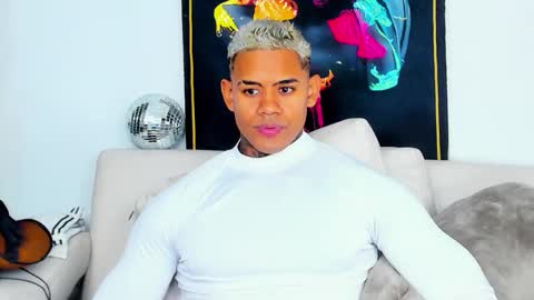 Snapshot of independent_project chatting on 20, 12, 2025 Jacobo online show from 20, 12, 2025