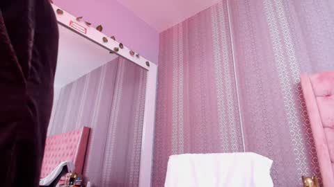 Indi Catalina online show from 26, 1, 2025