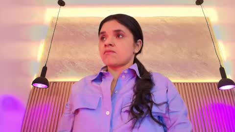 Indi Catalina online show from 3, 10, 2025