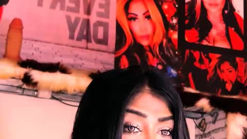 Snapshot of indian_dreamgirl chatting on 9, 10, 2025 Bella Ambrosia online show from 9, 10, 2025