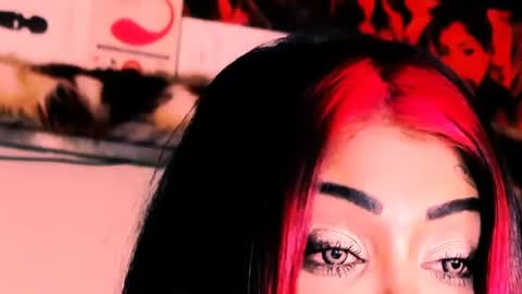 Snapshot of indian_dreamgirl chatting on 12, 11, 2025 Bella Ambrosia online show from 12, 11, 2025