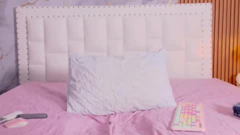 LITTLE AINHOA  online show from 23, 10, 2025