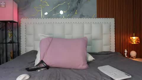 LITTLE AINHOA  online show from 29, 7, 2026