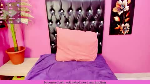 PARADISEQUEEN online show from 22, 4, 2026