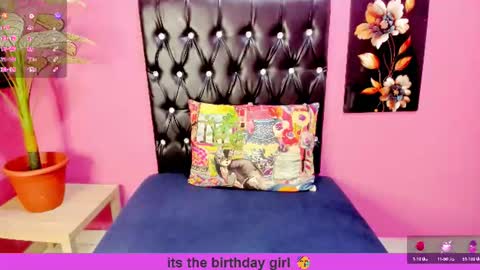 PARADISEQUEEN online show from 27, 7, 2026
