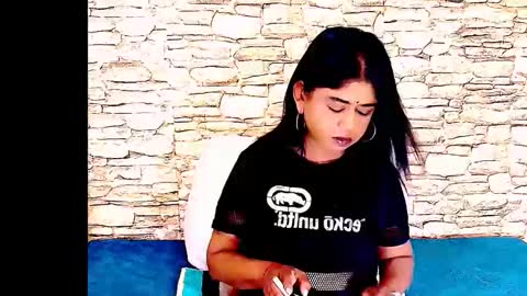 Mika online show from 11, 11, 2025