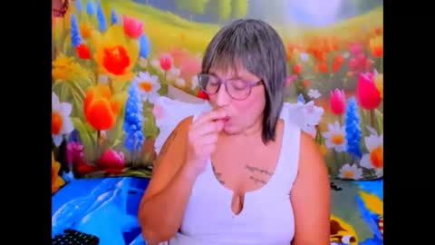 indianroxy27 online show from 25, 4, 2026