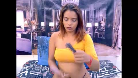 indiansexyass4u2luv online show from 28, 3, 2026