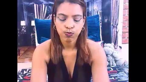 indiansexyass4u2luv online show from 21, 5, 2026