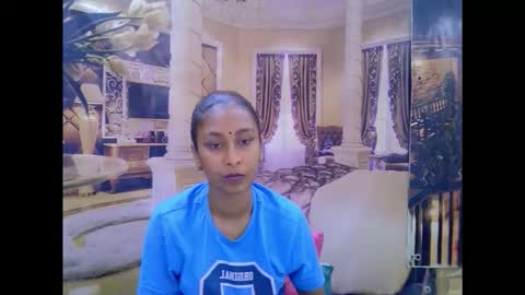 indiansexybutt4u2luv online show from 4, 3, 2026