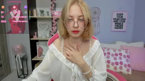 Mia online show from 17, 9, 2025