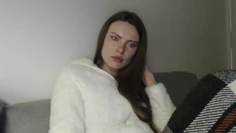 Sweet girl online show from 13, 2, 2026