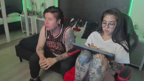 inkedsinners_ online show from 25, 5, 2026