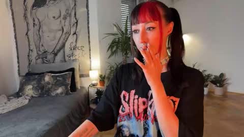 Snapshot of inkedvvitch chatting on 15, 10, 2025 Xenia online show from 15, 10, 2025