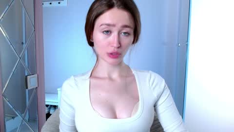 Lina online show from 15, 12, 2024