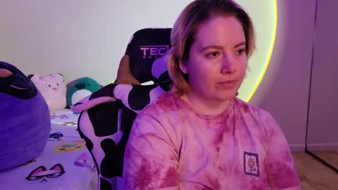 Faye online show from 28, 1, 2025