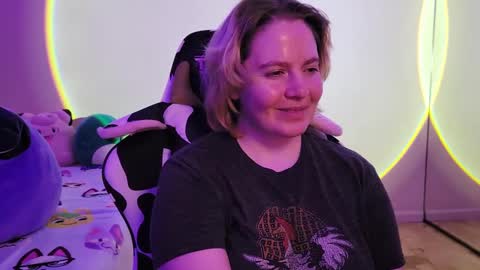 Faye online show from 14, 2, 2025