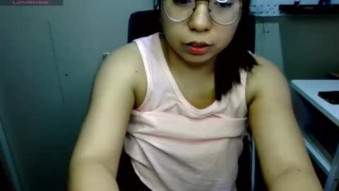 Snapshot of introvertshytype_2011 chatting on 13, 1, 2025 Introvertshytype 2011 online show from 13, 1, 2025