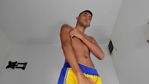 Snapshot of invictu_mastercum420 chatting on 5, 10, 2025 El Way online show from 5, 10, 2025