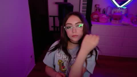 invisibledollx online show from 16, 5, 2026