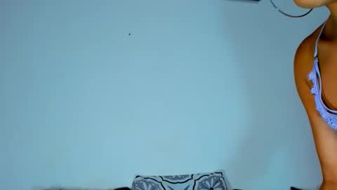 Irene Aguirre online show from 8, 6, 2026